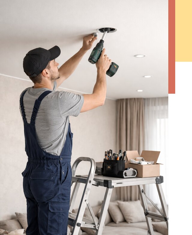 Установка и монтаж точечных светильников в натяжной потолок в Костроме от 1838 руб. | ОТДЕЛОЧНИК-Кст